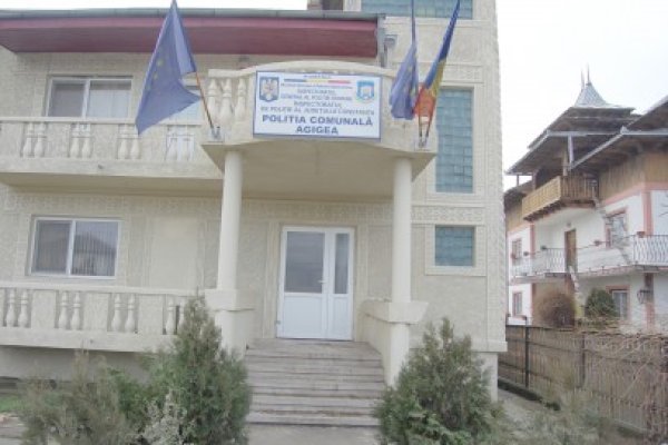 Prinşi în timp ce furau gardul cimitirului din Agigea